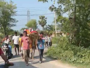 बिहार में सामाजिक बहिष्कार का फरमान: परिवार ने बेटी का कराया प्रतीकात्मक दाह संस्कार