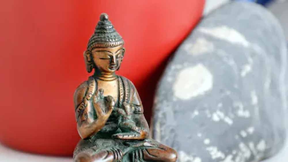बुद्ध पूर्णिमा 2026: घर में बुद्ध की मूर्ति रखने का सही तरीका और महत्व