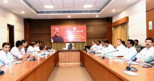 उप मुख्यमंत्री ने लोक निर्माण विभाग के कार्यों की समीक्षा की
