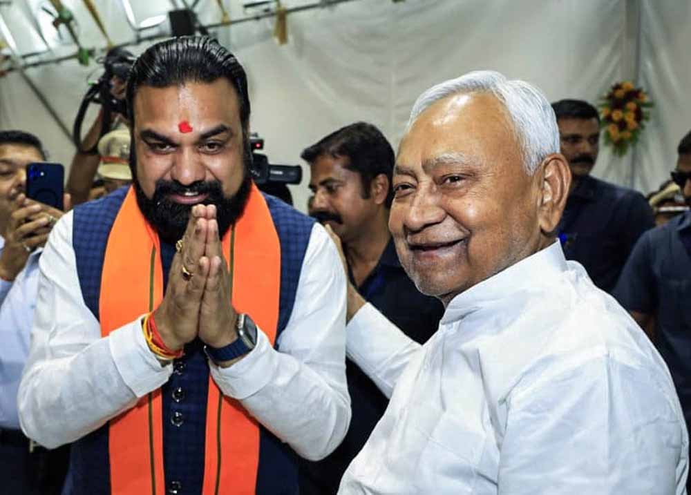 क्या बिहार में बदलने वाला है सियासी समीकरण? सम्राट फैक्टर से बढ़ी नीतीश की चिंता