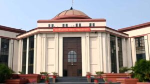 फर्जी दस्तावेज के सहारे नौकरी की कोशिश पड़ी भारी, हाईकोर्ट ने डॉक्टर की याचिका की रद्द