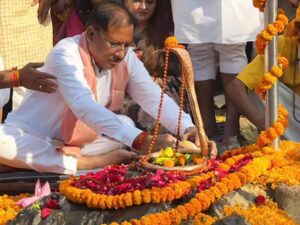 किसानों, श्रद्धालुओं और ग्रामीणों के हित में मुख्यमंत्री  साय की महत्वपूर्ण घोषणाएं: जलेश्वर महादेव धाम के विकास के साथ क्षेत्रीय अधोसंरचना को मिलेगा विस्तार