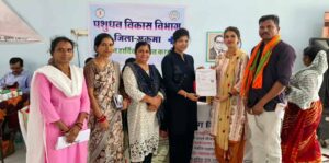 मासूम इंदुनाथ को मिला आयुष्मान कार्ड, नेहा को मिला श्रम कार्ड
