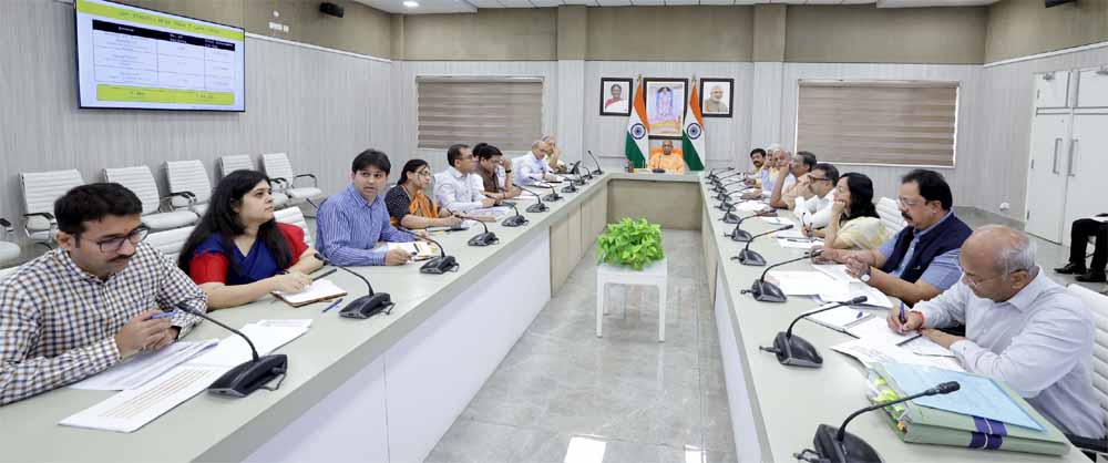 मुख्यमंत्री योगी आदित्यनाथ ने गुरुवार को इन्वेस्ट यूपी से जुड़े महत्वपूर्ण विषयों की समीक्षा की