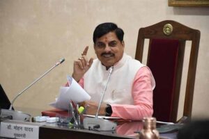 मुख्यमंत्री ने मांगा तबादला नीति का हिसाब, मंत्री बोले- सिस्टम ही उल्टा चल रहा है
