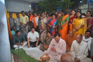 उद्योग मंत्री लखनलाल देवांगन के मुख्य आतिथ्य एवं महापौरमती संजूदेवी राजपूत की अध्यक्षता में किया गया विकास कार्यो का भूमिपूजन लोकार्पण