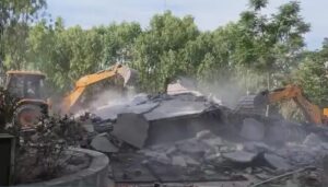 हरिद्वार में CM धामी का बुलडोजर एक्शन, अवैध मजार पर चली कार्रवाई, प्रशासन सख्त