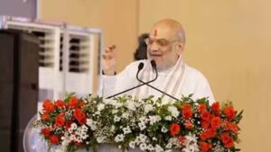 महाराष्ट्र राजनीति: उद्धव गुट में बगावत, 6 सांसद मीटिंग से गायब, नोटिस जारी