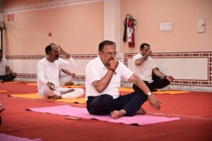 राजस्थान विधानसभा अध्यक्ष वासुदेव देवनानी के नेतृत्व में योग दिवस के उपलक्ष्य में  अधिकारी हुए शामिल