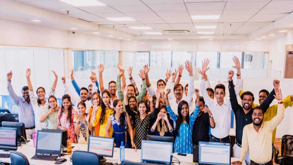वेतन बढ़ोतरी के साथ नई सौगात, छुट्टी के दिन का भी मिलेगा भुगतान; 8 घंटे की ड्यूटी तय