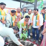 वृक्ष सिर्फ हरियाली नहीं, जीवन और भविष्य का आधार हैं: उप मुख्यमंत्री देवड़ा