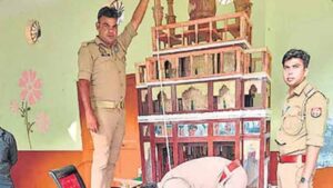 मोहर्रम को लेकर बरेली पुलिस अलर्ट, गांव-गांव ताजियों की ऊंचाई की जांच जारी
