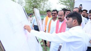 बस्तर में विकास कार्यों का जायजा ले रहे उप मुख्यमंत्री अरुण साव, निर्माण कार्यों का लगातार निरीक्षण
