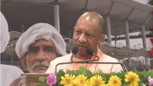 25 साल बाद पूरा हुआ सपना: जेवर एयरपोर्ट पर पहली फ्लाइट से लखनऊ पहुंचे किसान
