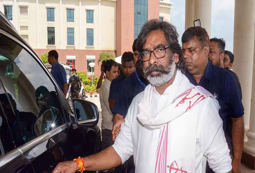 हेमंत सोरेन को मिलेगी राहत या बढ़ेंगी मुश्किलें? जमीन घोटाले में 8 जून को आएगा कोर्ट का फैसला