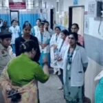 Sirsa News: रेणू भाटिया के बयान पर भड़के स्वास्थ्य कर्मी, नर्सिंग स्टाफ के समर्थन में किया विरोध