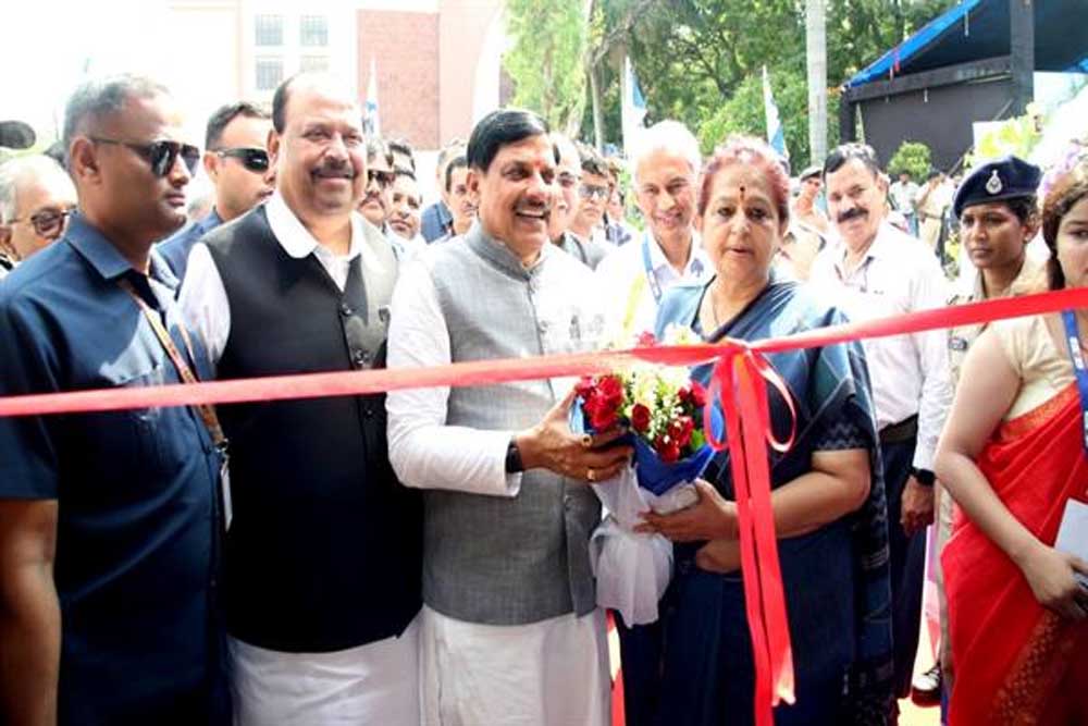 औद्योगिक विकास को नई दिशा, मुख्यमंत्री डॉ. यादव ने प्रदर्शनी का शुभारंभ किया