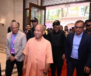 मुख्यमंत्री योगी आदित्यनाथ ने गूगल क्लाउड के सीटीओ तरुण पंत और उनकी टीम के साथ की महत्वपूर्ण बैठक