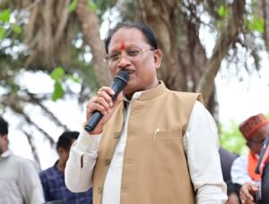 सक्ति जिले के ठठारी गांव पहुंचे मुख्यमंत्री, चौपाल लगाकर सुनी ग्रामीणों की समस्याएं