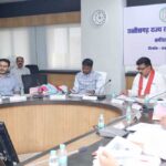राज्य सड़क सुरक्षा परिषद की बैठक में दोनों उपमुख्यमंत्रियों और परिवहन मंत्री ने की समीक्षा