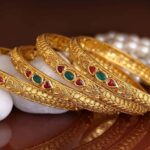 गोल्ड-सिल्वर की कीमतों में गिरावट, खरीदारी से पहले चेक करें लेटेस्ट भाव