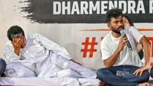“अनशन का अनुभव वांगचुक को, बाकी लोग क्यों डालें जान जोखिम में” बोले अभिजीत दीपके