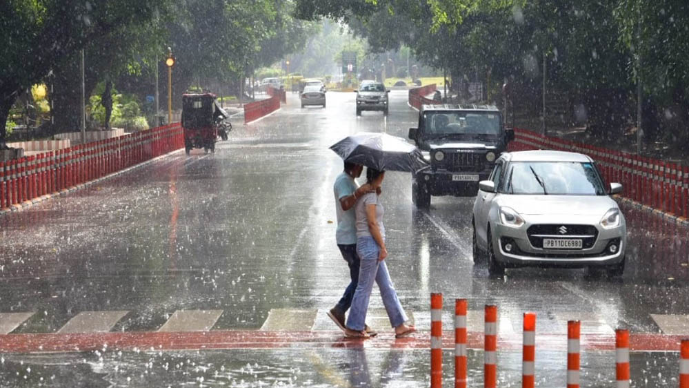 Punjab Weather Update: मानसून की धीमी चाल, गर्मी से राहत नहीं; मोहाली समेत 6 जिलों में बारिश का येलो अलर्ट