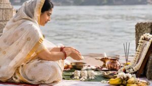 क्या महिलाएं कर सकती हैं श्राद्ध और पिंडदान? गरुड़ पुराण में बताए गए हैं ये नियम