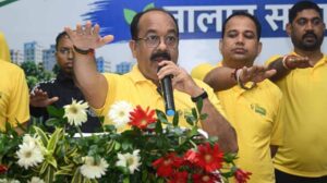 महाराजबंध तालाब में श्रमदान, अरुण साव ने दिलाई स्वच्छता की शपथ