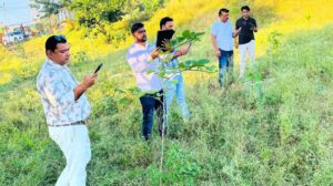 महिलाओं ने संवारा हरित अभियान, 2170 पौधों की होगी जियो-ट्रैकिंग
