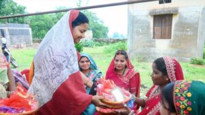 अभनपुर के निमोरा और धुसेरा में ‘आंगन मिलन सेवा’ कार्यक्रम में मंत्री लक्ष्मी राजवाड़े  हुईं शामिल, गोद भराई और अन्नप्राशन संस्कार में लिया भाग