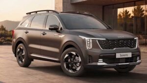Kia Sorento की भारत में एंट्री, ₹27.99 लाख शुरुआती कीमत; हाइब्रिड और डीजल इंजन का विकल्प