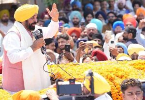 पंजाब चुनाव के लिए AAP का मेगा प्लान, बादल-कैप्टन के गढ़ में सेंधमारी की तैयारी