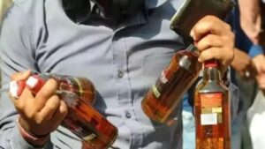 बार में हथियार लेकर घुसे तो ₹1 लाख जुर्माना! नई नियमावली पर अब तक नहीं हुआ फैसला
