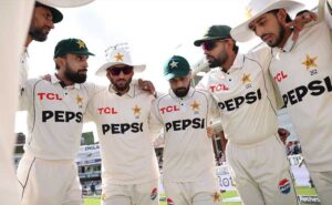 इंग्लैंड दौरे पर पाकिस्तान टीम की बढ़ी मुश्किलें, PCB ने जब्त किए खिलाड़ियों के मोबाइल