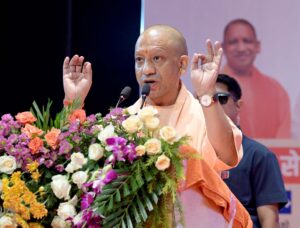 निष्पक्ष और पारदर्शी भर्ती प्रक्रिया पर जोर, मुख्यमंत्री योगी आदित्यनाथ ने नवचयनित युवाओं को सौंपे नियुक्ति पत्र