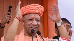 युवाओं और रोजगार पर फोकस, यूपी चुनाव से पहले योगी ने संभाली कमान