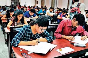 नारायणपुर में शिक्षा को मिला नया आयाम, छात्रों की प्रतियोगी परीक्षा तैयारी पर भी फोकस
