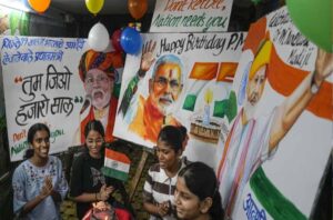 PM मोदी के 25 साल के सार्वजनिक जीवन पर भव्य आयोजन, 17 सितंबर को जलेंगे एक लाख दीप
