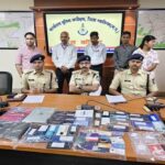 23 मोबाइल, 37 सिम, 11 एटीएम कार्ड, तीन लैपटॉप और छह पासबुक सहित इलेक्ट्रॉनिक उपकरण जब्त; प्रतिमाह 7-8 करोड़ रुपए के लेन-देन का अनुमान