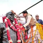 मुख्यमंत्री डॉ. यादव ने ग्वालियर में किया पूर्व विधायक स्व. रघुवीर सिंह बाबूजी की प्रतिमा का अनावरण
