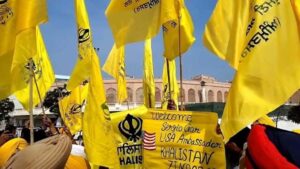 दरबार साहिब में अमेरिकी राजदूत की मौजूदगी के दौरान खालिस्तानी झंडे लहराए