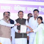 शिक्षक बच्चों का भविष्य गढ़ते हैं और उनके माध्यम से समाज एवं राष्ट्र के उज्ज्वल भविष्य की नींव रखते हैं : मुख्यमंत्री  साय