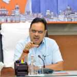 10 मेगा रोड शो से BJP का शक्ति प्रदर्शन, कांग्रेस ने स्थानीय नेताओं के भरोसे साधा वार्ड-वार मुकाबला