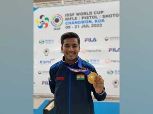 एशियन गेम्स में ऐश्वर्य की ‘सटीक निशानेबाजी से देश को मिला रजत पदक