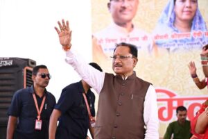 मुख्यमंत्री  विष्णु देव साय की पहल से जशपुर में महुआ को मिल रहा नया स्वरूप, जशप्योर और जय जंगल के प्रयासों से जनजातीय परिवारों एवं महिला स्वसहायता समूहों के लिए आजीविका की नई संभावनाएं