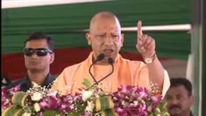 मुख्यमंत्री योगी ऊंचाहार में आयोजित श्री शिव महापुराण कथा के तीसरे दिन कथा श्रवण करने पहुंचे