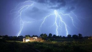 बिहार मौसम अपडेट: पटना में 48 किमी/घंटा की रफ्तार से चली हवा, इन तारीखों पर गरज-चमक की चेतावनी