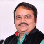 उद्धव ठाकरे की पार्टी में हलचल, आनंद दुबे ने छोड़ी शिवसेना (UBT); राष्ट्र को पार्टी से ऊपर रखने की कही बात