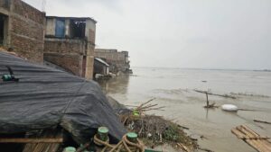 बिहार में गंगा कटाव से उजड़े 65 परिवार, किसी ने खेत तो किसी ने गंवाया अपना आशियाना; पुनर्वास की मांग तेज